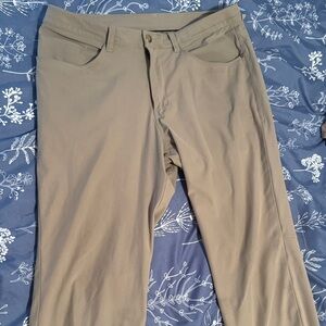 Lululemon Athletica Men's Khaki